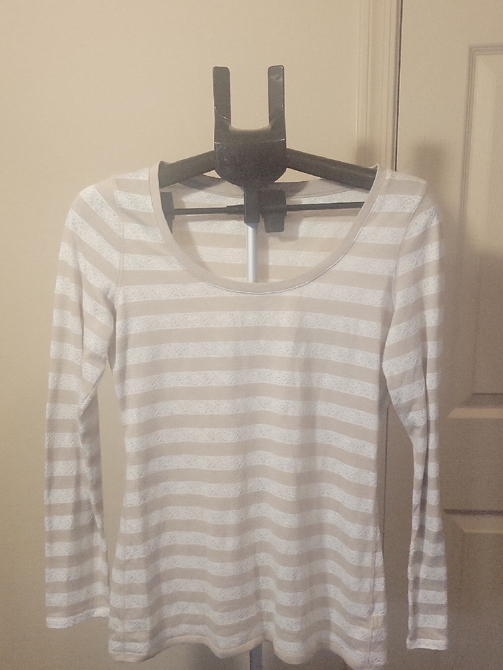 Express Scoop Neck Long-Sleeve Striped Top in Ivory and Light Gray